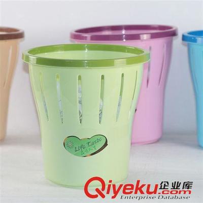 糖果色垃圾桶 為生活注入一抹亮色，輕松收納，悅享清潔